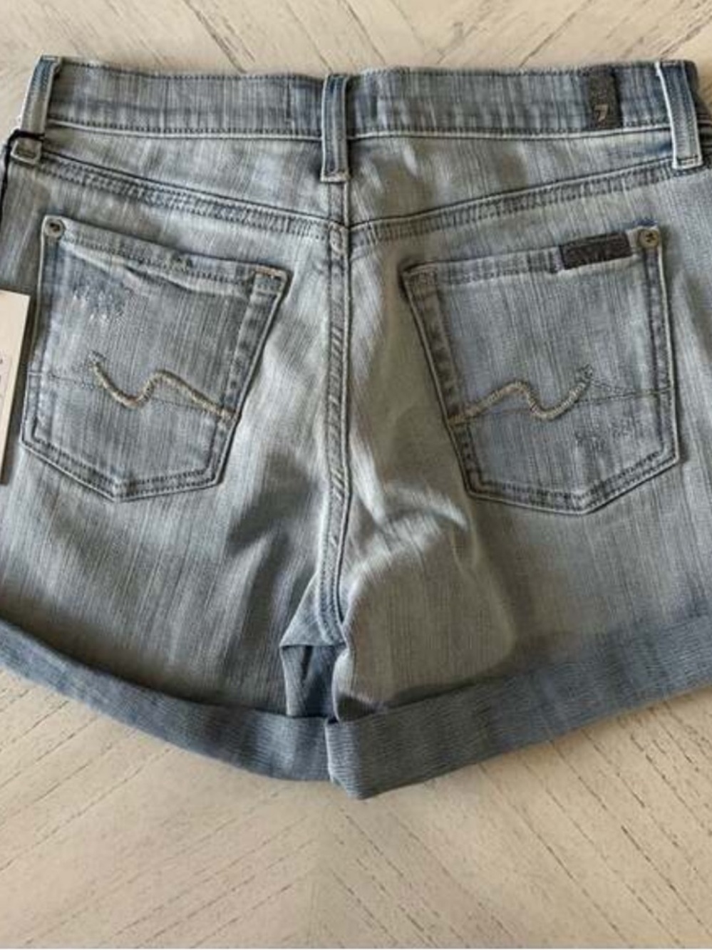 7 For All Mankind Distressed Shorts, Size 25. New - Picture 5 of 13
